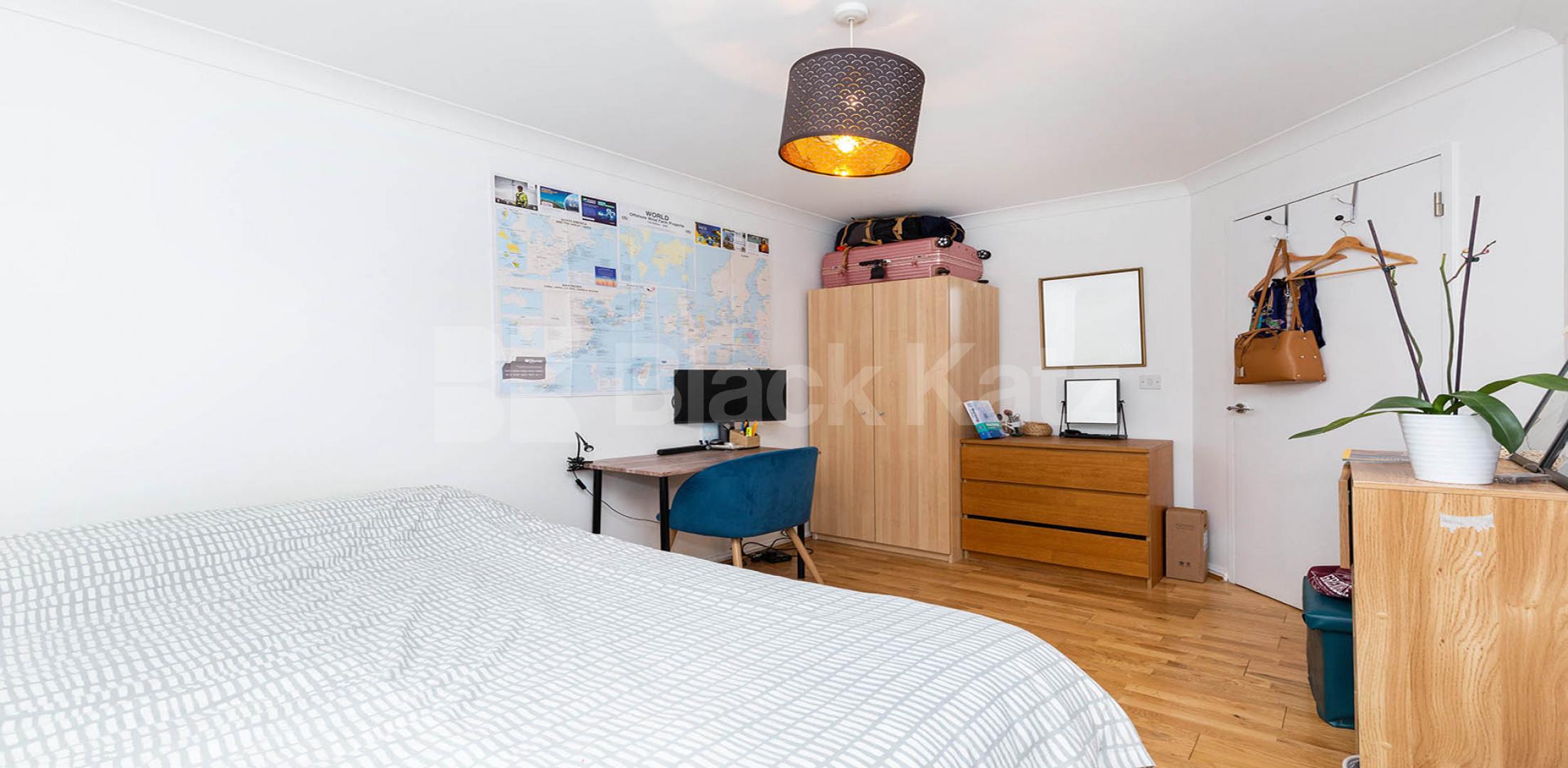 			2 Bedroom, 1 bath, 1 reception Apartment			 Church Road N1, Essex Road